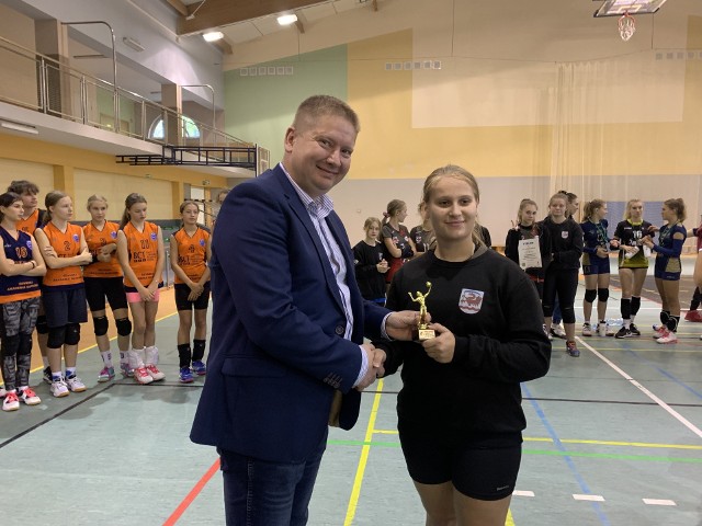 W Kobylnicy odbył się IV Ogólnopolski Turniej Piłki Siatkowej Dziewcząt o Puchar Wójta Kobylnicy. Zwyciężył UKS Jasieniak Gdańsk. Miastecka Morena zajęła piąte miejsce.