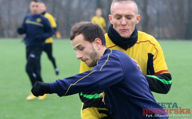 W spotkaniu sparingowym Elana Toruń pokonała Łokietek Brześć Kujawski 3:0.