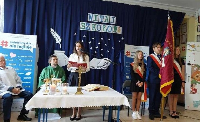 Inaugurację nowego roku szkolnego poprzedziły msze święte w intencji rozpoczynających naukę uczniów i nauczycieli.