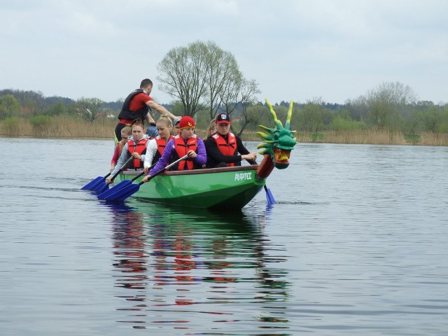 Sprzęty są na stanie Ośrodka Sportów Wodnych „Dojlidy” przy ul. Plażowej. Zainteresowani zakupem mogą je obejrzeć w dni robocze do 2 sierpnia 2023 r. w godzinach 8.00-15.00.