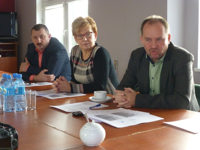 Zarząd LGD z prezesem Ryszardem Ulatowskim (z prawej) podsumowali realizację strategii na lata 2009-2014