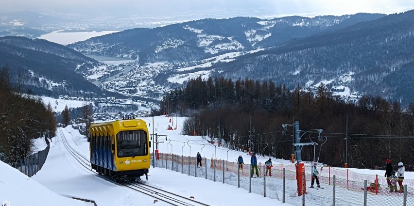 Góra Żar przyciąga trasami dla narciarzy i widokami