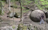 Znaleziono ogromną kamienną kulę! Najstarszy i największy tego typu obiekt w Europie [FILM]