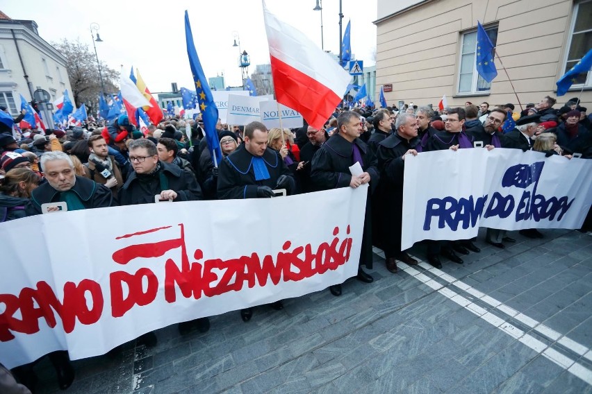 Marsz Tysiąca Tóg. Prezydent Andrzej Duda zarzuca sędziom...