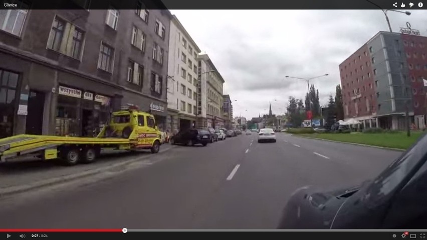Gliwice: Kierowca forda jedzie pod prąd ul. Dworcową [WIDEO]