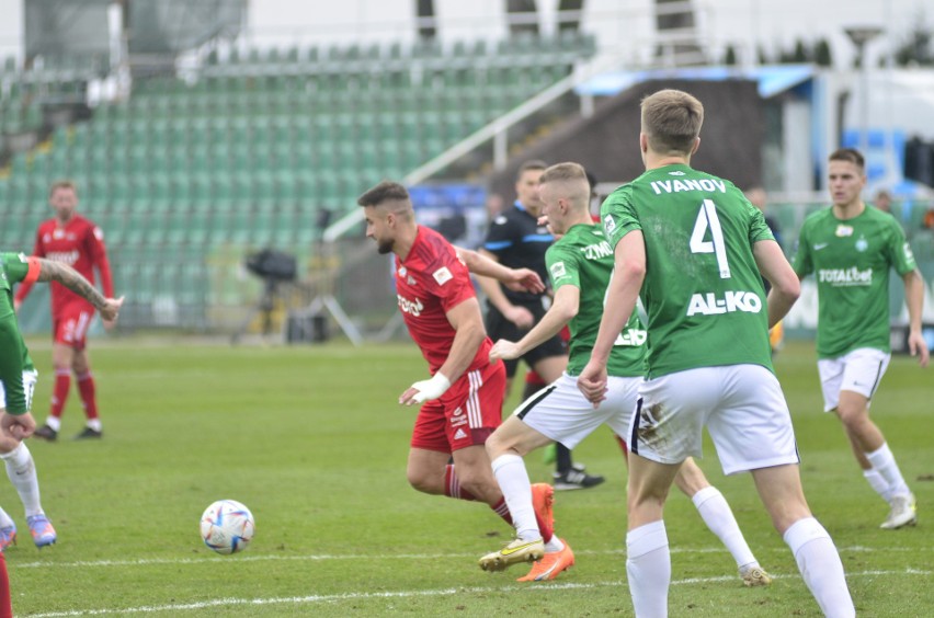 Warta Poznań pokonuje Lechię Gdańsk 2:0 i jest coraz bliżej...