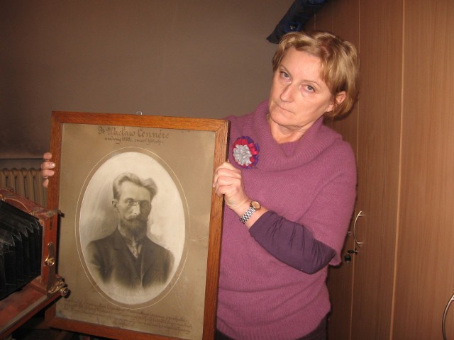 - Jedną z fotografii, jaką pokażemy na wystawie jest portret doktora Wacława Cennere, znanego wówczas lekarza radomskiego - mówi Elżbieta Kwiecień.