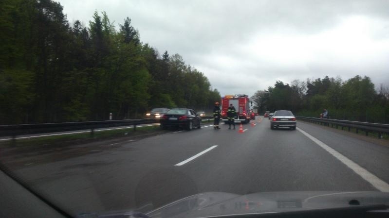 Wypadek na obwodnicy. Jedna osoba poszkodowana, jeden pas ruchu w stronę Tczewa zablokowany ZDJĘCIA