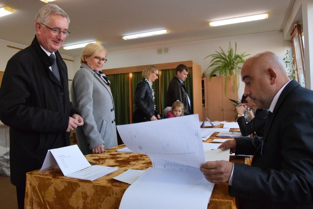 Wybory w Oleśnie.