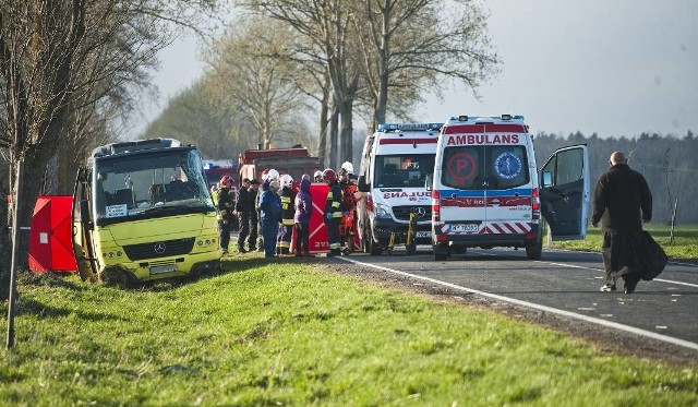 51-letni kierowca ciężarówki usłyszał zarzut nieumyślnego spowodowania katastrofy w ruchu lądowym, za co grozi do 8 lat więzienia.