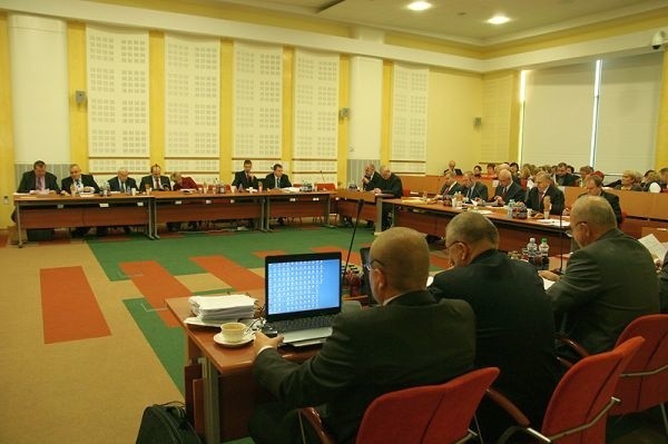 Sejmik: Gorąca dyskusja o budżecie województwa podlaskiego na 2010 rok