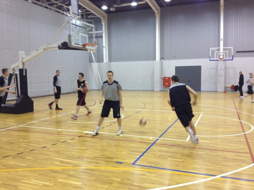Koszykarze ze szkoły Marcina Gortata trenowali w Pucku [ZDJĘCIA]