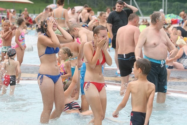 Niedziela, 4 sierpnia– temperatura maksymalna w dzień – 32 st. C– termika – upalnie i sucho– bezchmurnie i bezdeszczowo– wiatr – 7 km/h– wilgotność – 29 proc.– ciśnienie – 1018 hPa– biomet niekorzystny