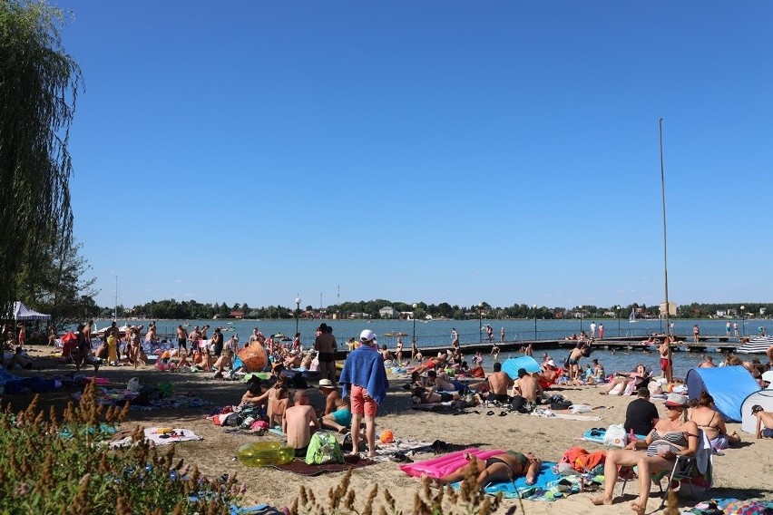 Plaże przy jeziorze Firlej...