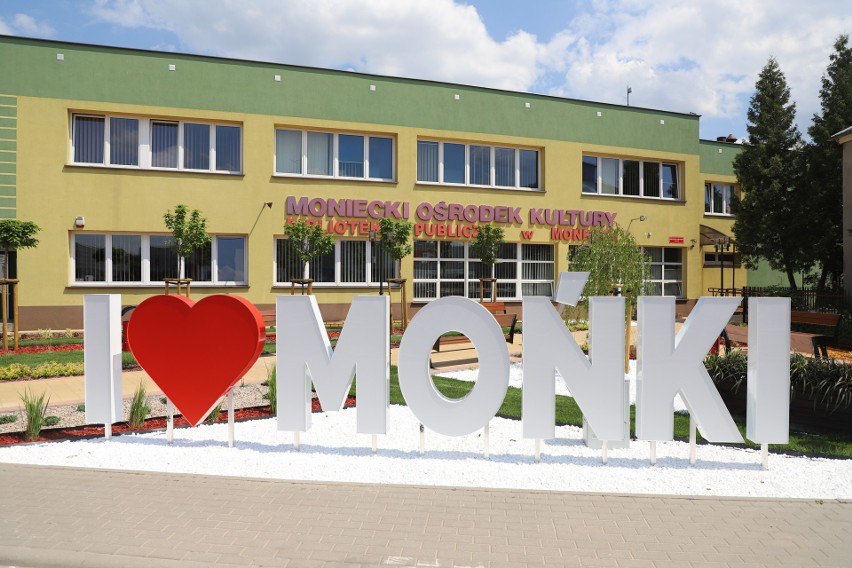 Wielka reklama świetlna "I love Mońki" to nowa atrakcja...