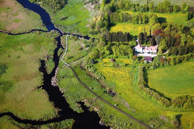 Dworek w Kurowie - siedziba dyrekcji Narwiańskiego Parku...