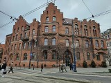 Toruń. Urzędnicy prezydenta Zaleskiego dostaną masujące podnóżki! Dzięki nim będą zdrowiej pracować