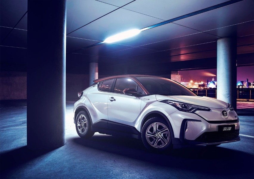 Toyota zaprezentowała na targach Auto Shanghai 2019 dwa nowe...