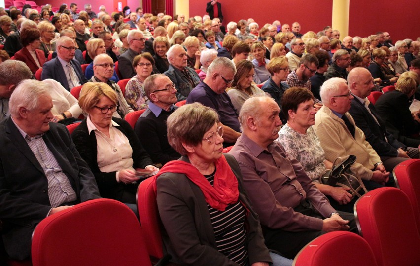 W sobotni wieczór obejrzeliśmy najnowszy, 2-godzinny, na...