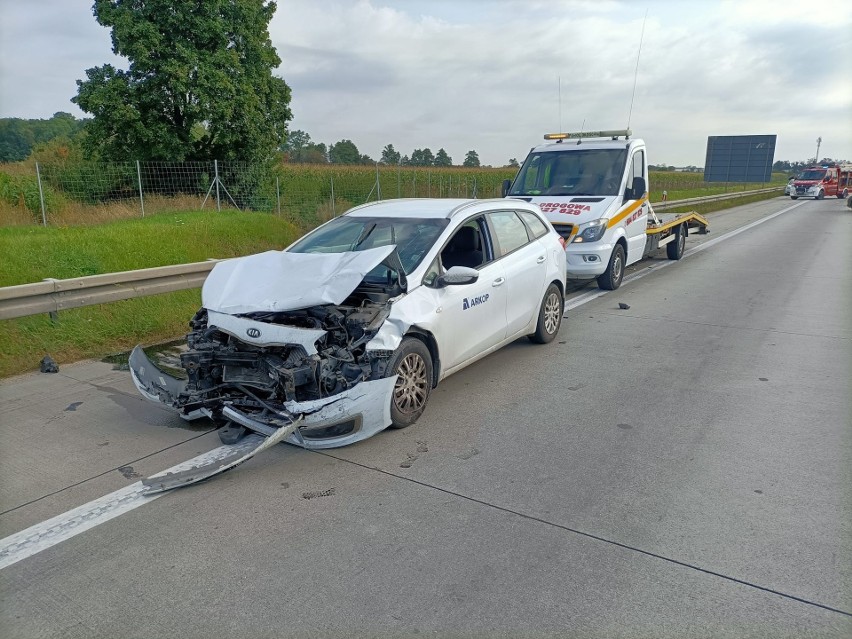 Wypadek na A4 pod Wrocławiem. Jedna osoba została ranna