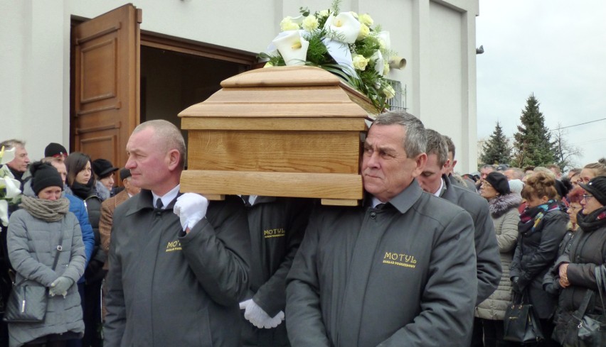 Pogrzeb Pawła Ślusarskiego, zmarłego dyrektora Zespołu Szkół...