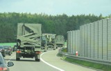 Uwaga kierowcy! Wojskowe kolumny na drogach w województwach lubuskim i dolnośląskim. Możliwe utrudnienia