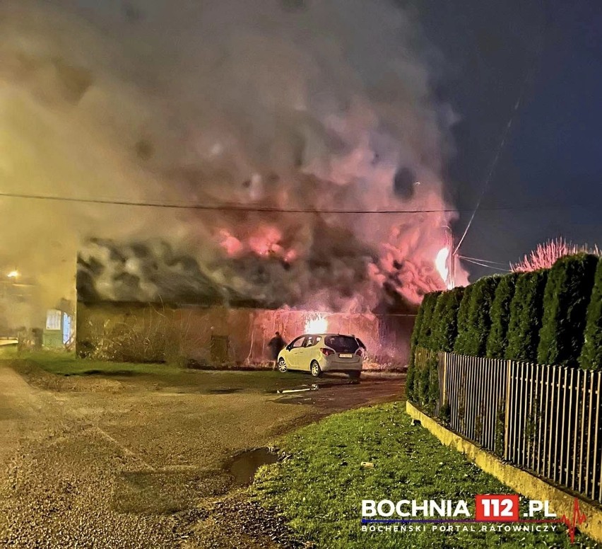 Pożar budynku gospodarczego w Damienicach w gm. Bochnia,...