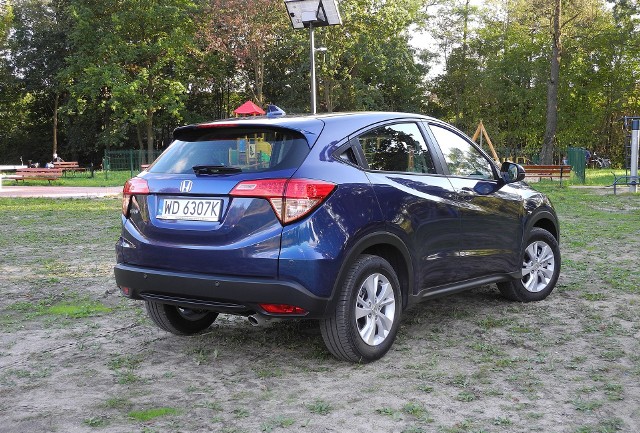 Honda wprowadziła na polski rynek nowy model HR-V. Auto, podobnie jak poprzednik sprzed lat, jest SUV-em. Ceny nowego samochodu rozpoczynają się od kwoty 77 tys. zł / Fot. Wojciech Frelichowski