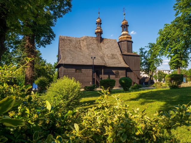 Wzniesiony pierwotnie w Zębowicach koło Olesna, drewniany kościół pod wezwaniem Wniebowzięcia Najświętszej Marii Panny stanowi obecnie część Cmentarza Starokozielskiego w Gliwicach.