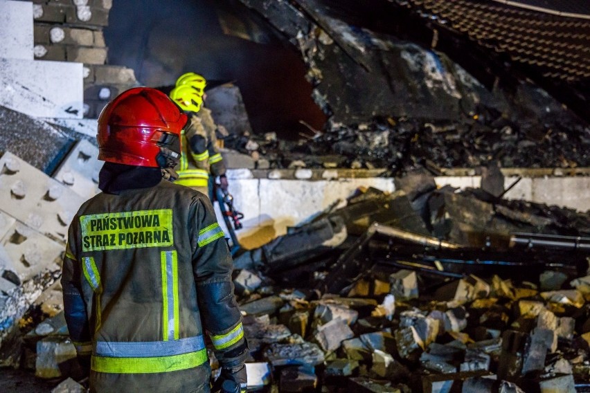 Tragiczny pożar hotelu w Chrząstowicach koło Opola. Są 4...