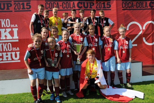 Zwycięskie drużyny w finale wojewódzkim Coca Cola Cup.