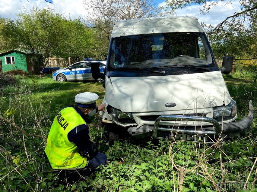 Kierowca forda uciekł z miejsca zderzenia, nie sprawdzając...