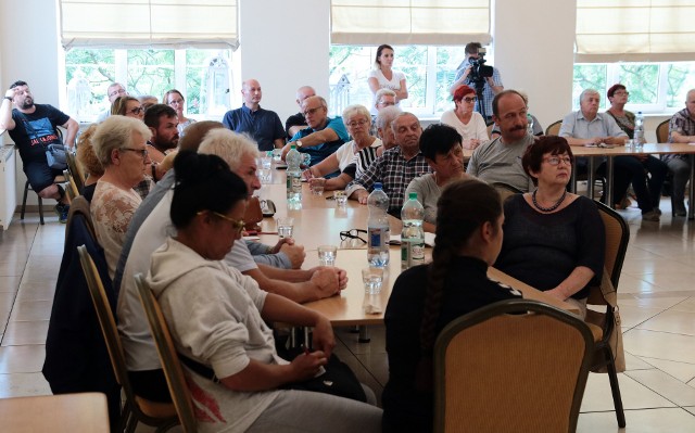 Mieszkańcy Grudziądza debatowali z funkcjonariuszami o bezpieczeństwie w mieście. Uwag zgłosili sporo.Flesz - wypadki drogowe. Jak udzielić pierwszej pomocy?