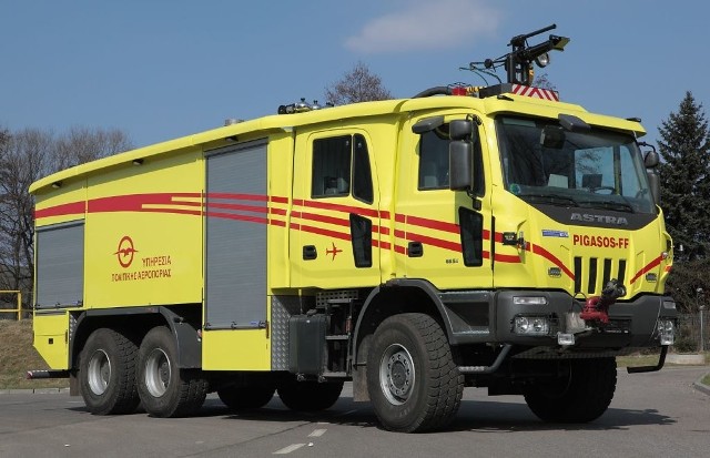 Samochody strażackie WISS z Bielska-Białej trafiły do Grecji