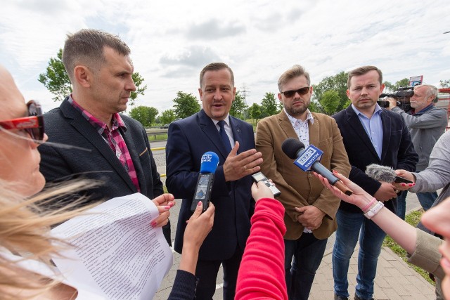 Radni PiS chcą, by białostoczanie odpowiedzieli na dwa pytania: czy są zadowoleni z obecnego systemu sterowania ruchem i czy chcą montażu sekundników.