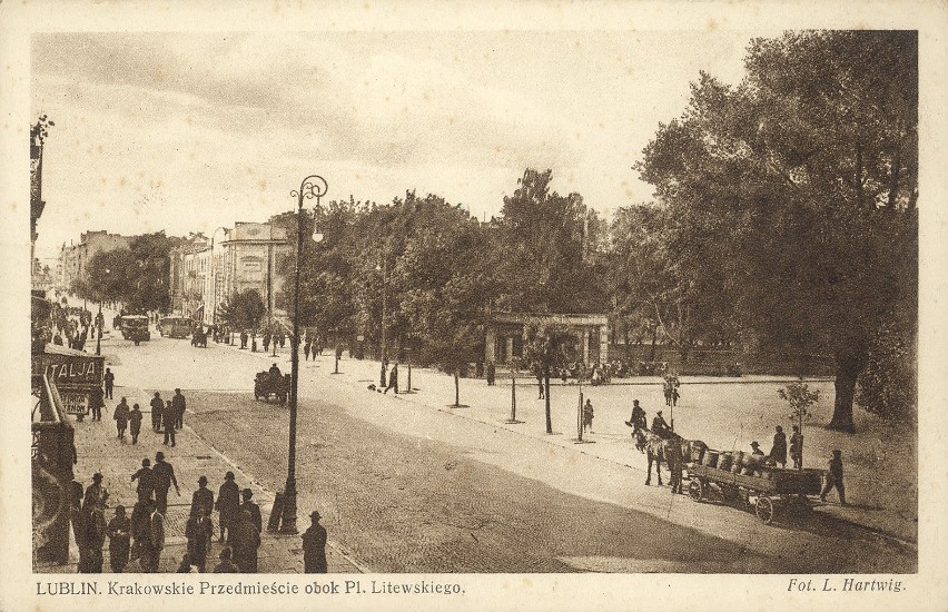 Plac Litewski około 1930 roku w kadrze Ludwika Hartwiga
