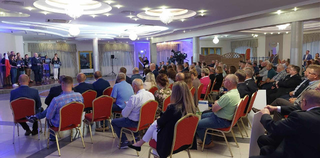 Wizyta Jacka Sasina w województwie podlaskim. W programie otwarcie wirtualnej strzelnicy oraz spotkania z wyborcami