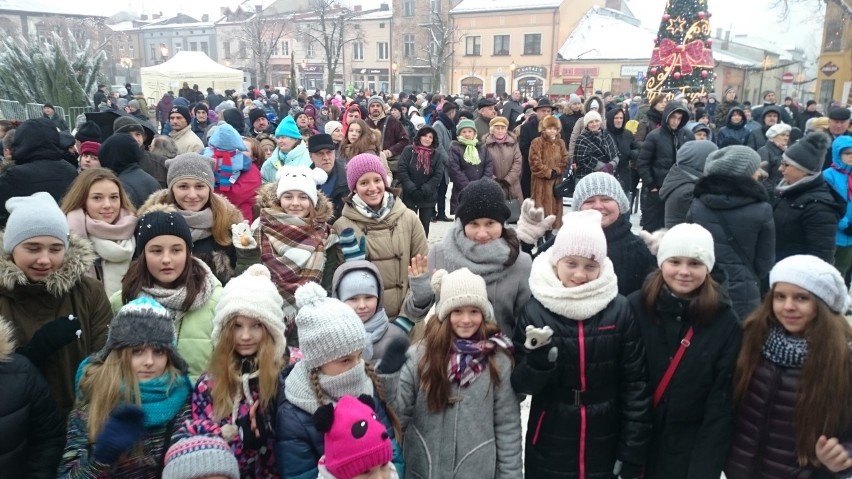 Olkusz. Na wigilię do Srebrnego Miasta przyjechały renifery z Zakopanego