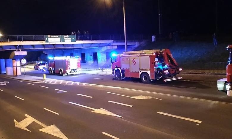 Wypadek na ulicy Tuwima w Słupsku. Samochód osobowy