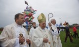 Wojewódzkie dożynki w Ulanowie. Bp Frankowski zatroskany sytuacją w kraju [ZDJĘCIA]