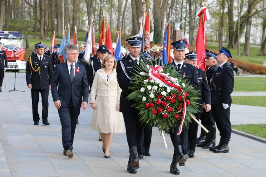 We wtorek, 3 maja na placu przed Centrum Samorządowym w...