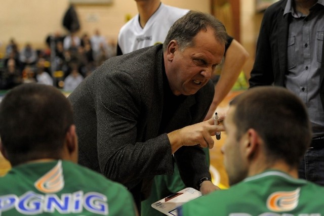 Trener Ryszard Żmuda dba o właściwą motywację krośnieńskich zawodników.
