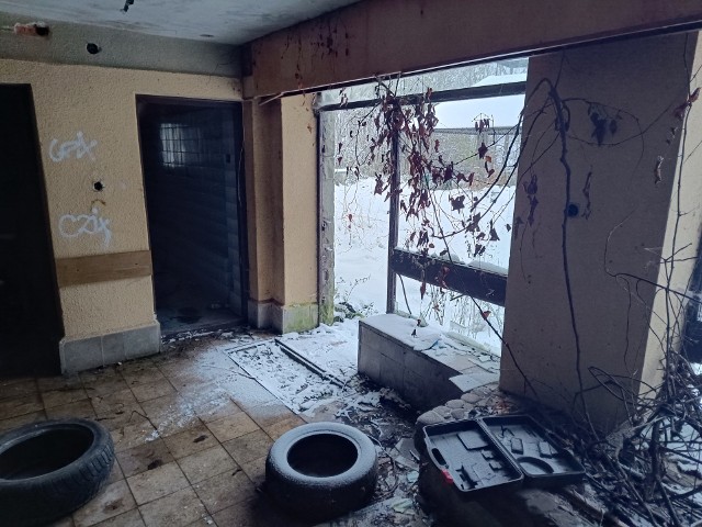 Dom Wczasowy Halny w Wiśle dziś jest zupełnie zniszczony.