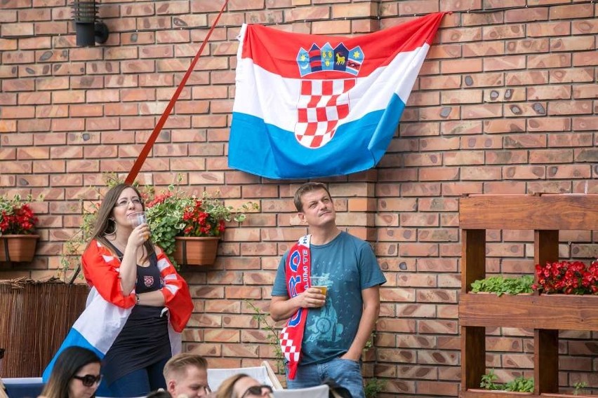 Finał MŚ 2018. Niesamowite emocje na meczu Francja - Chorwacja w Starej Zajezdni w Krakowie i pod Galerią Kazimierz [ZDJĘCIA]