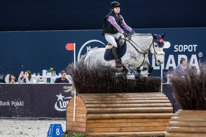 W Sopocie trwa drugi dzień zawodów jeździeckich Cavaliada...