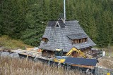 Remont schroniska na Hali Kondratowej w Tatrach. Nie ma już połowy starego budynku