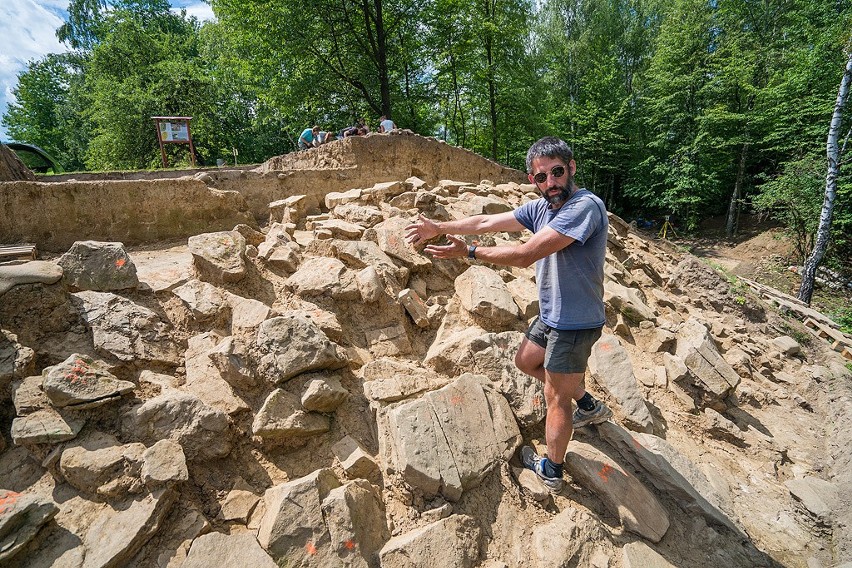 Archeolog jest pod wrażeniem osady w Maszkowicach....