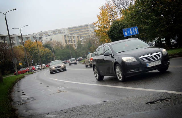 Po tym odcinku ulicy Rydygiera jeździ się źle