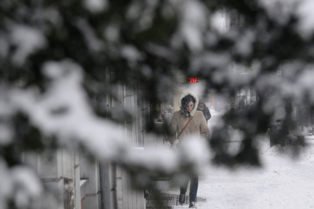 Centrum zarządzania kryzysowego w Bydgoszczy ostrzega przed intensywnymi opadami śniegu.