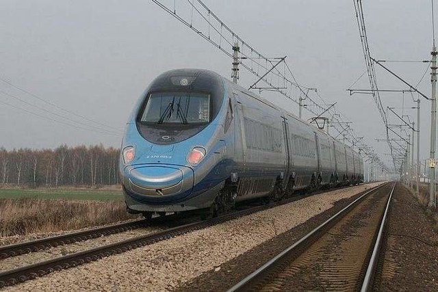 Od niedzieli na trasę Opole - Częstochowa wracają pociągi pospieszne, w tym Pendolino.